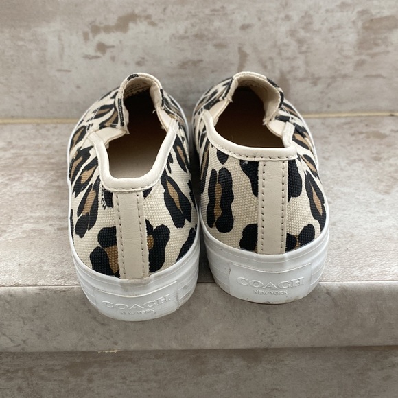 Coach Slip-On Shoes Leopard Print Sz 6 - Picture 4 of 8
